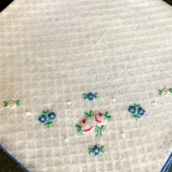 Handkerchief Set of 2, Sheer Cotton, White with Little Flowers - Picture 4 of 7